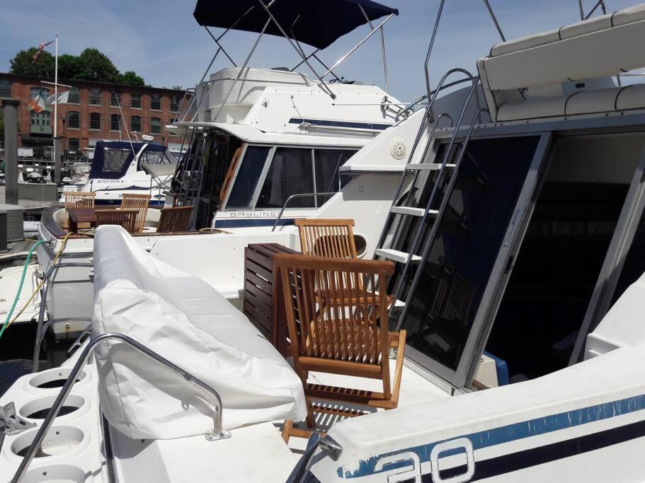 Yacht Stay Providence Marina Экстерьер фото