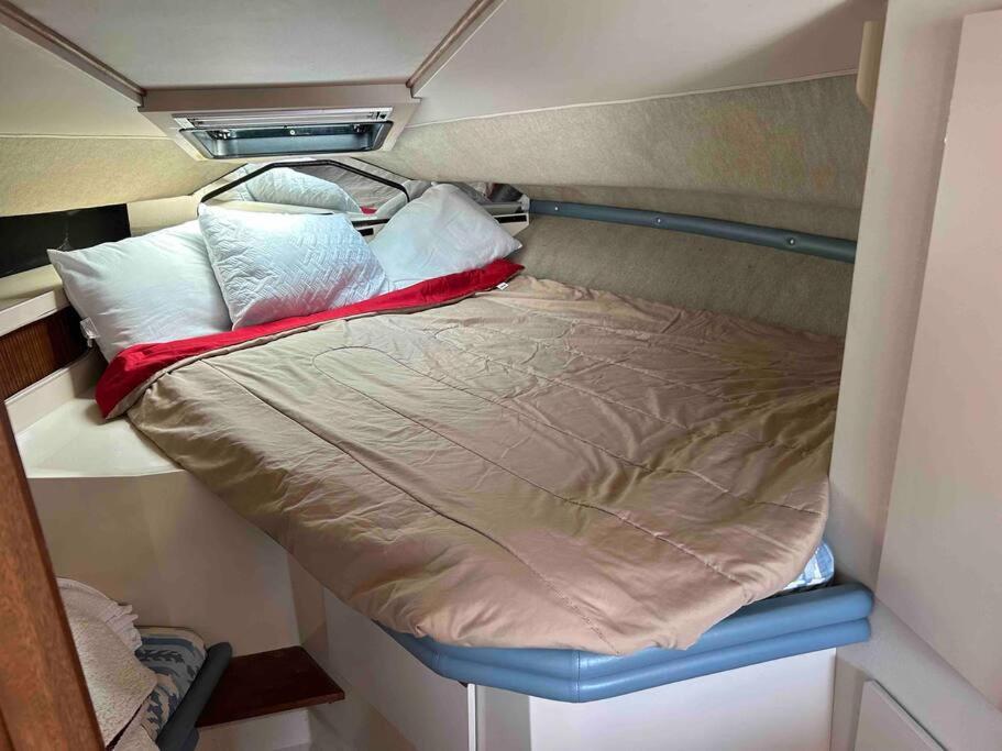Yacht Stay Providence Marina Экстерьер фото